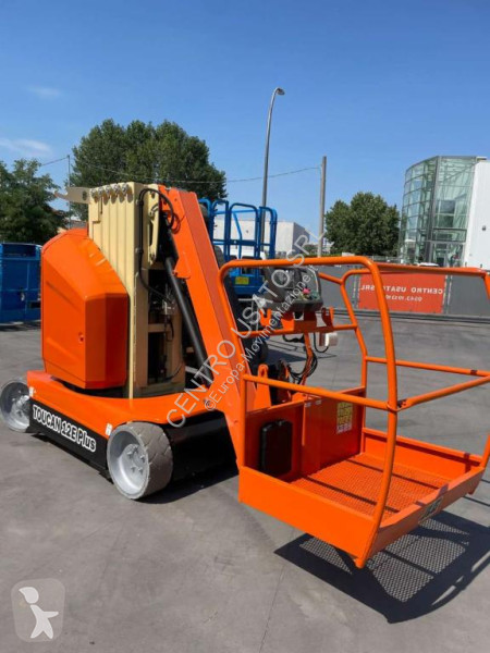 Piattaforma aerea JLG TOUCAN 12E PLUS