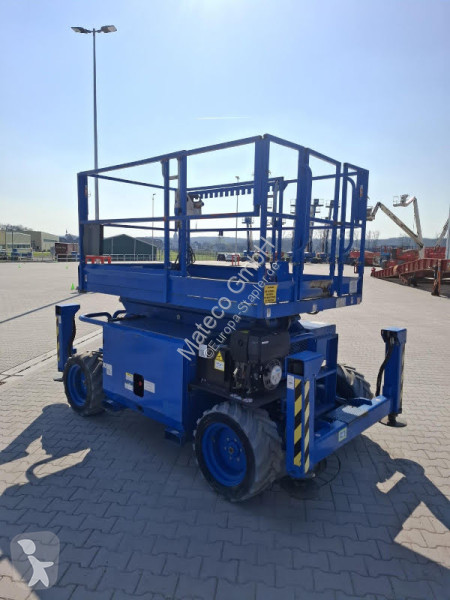 Vysokozdvižná plošina Skyjack SJ6832