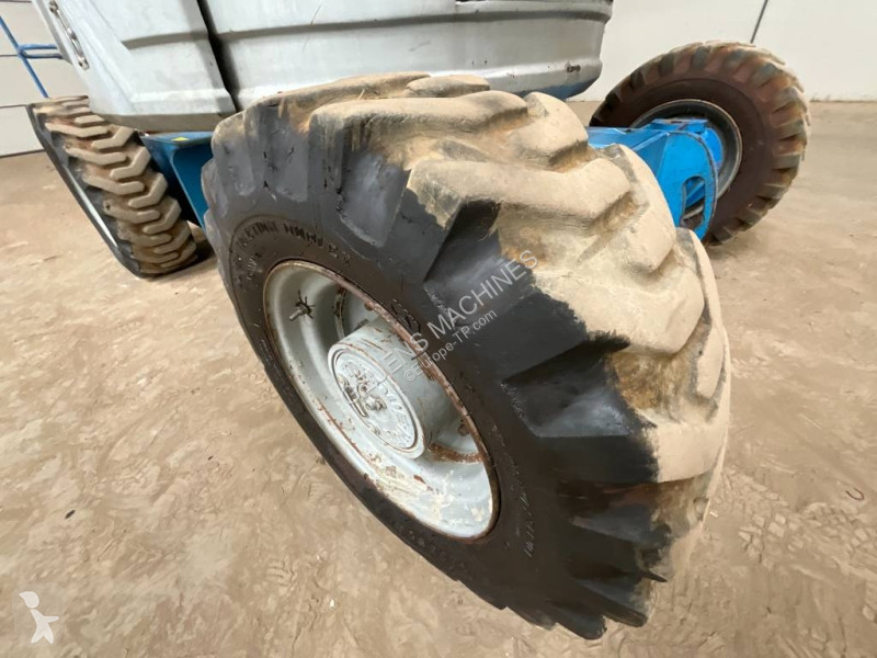 منصة تلسكوبية Genie Z 34/22