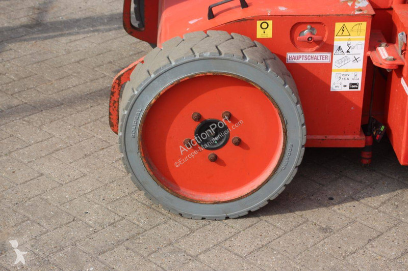 Manitou 150 AETJ Compact aerial platform