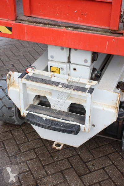 Plataforma elevadora Hollandlift MONOSTAR Y-64EL14