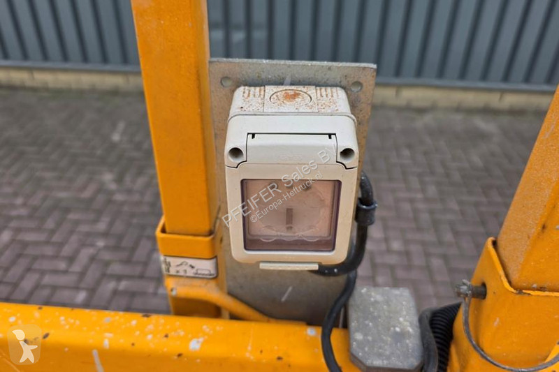 升降机 Haulotte Compact 12DX Diesel, 4x4 Drive,...