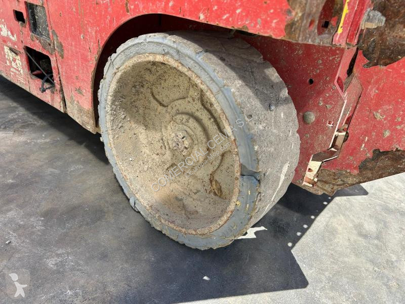Автовышка Manitou