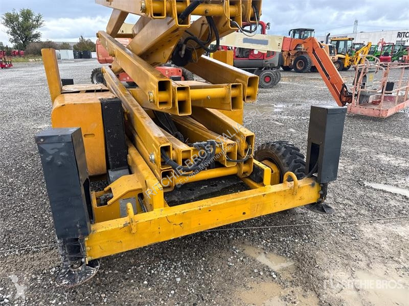Nacela Haulotte HA18SDX Diesel Scissor Lift