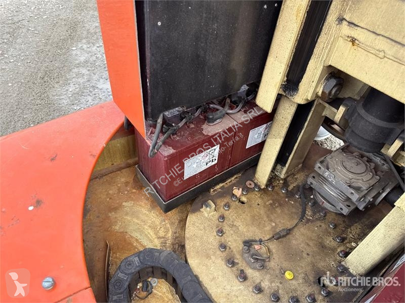升降机 JLG 12E Vertical Mast Lift