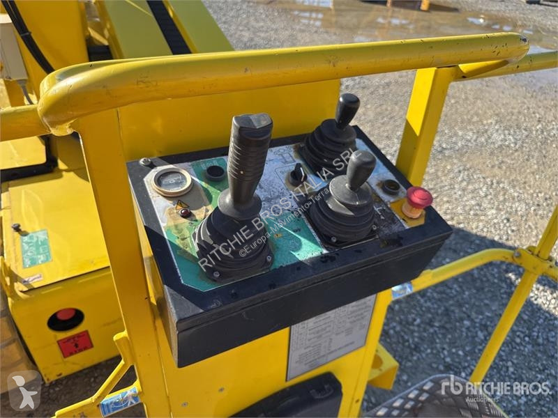 升降机 Airo A12E Electric Articulating Boom Lift