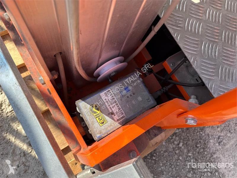 升降机  Bianchin Minlift Vertical Mast Lift