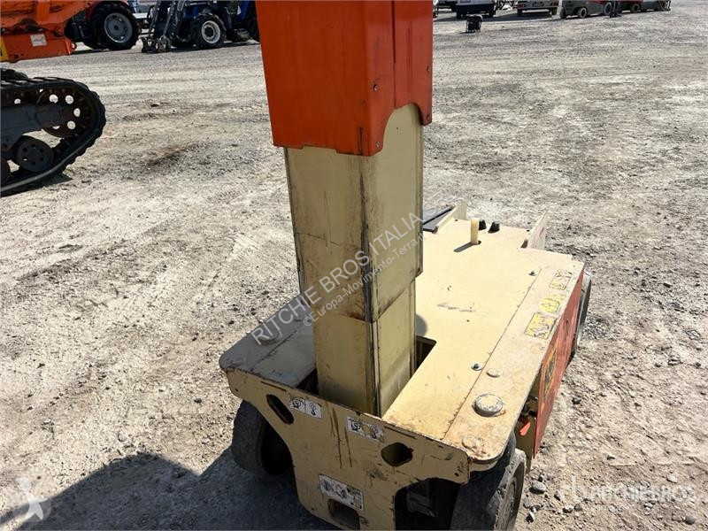 Emelőkosár JLG Vertical Mast Lift