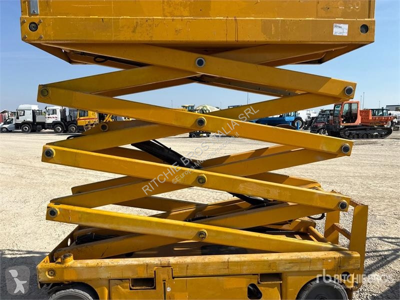 Emelőkosár Haulotte 10N Electric Scissor Lift