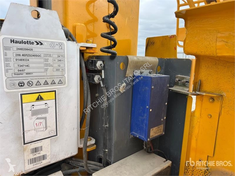 Plataforma elevadora Haulotte Vertical Mast Lift