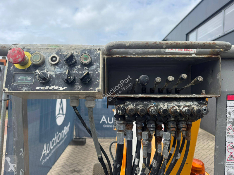 Plataforma elevadora Niftylift HR12 NDE
