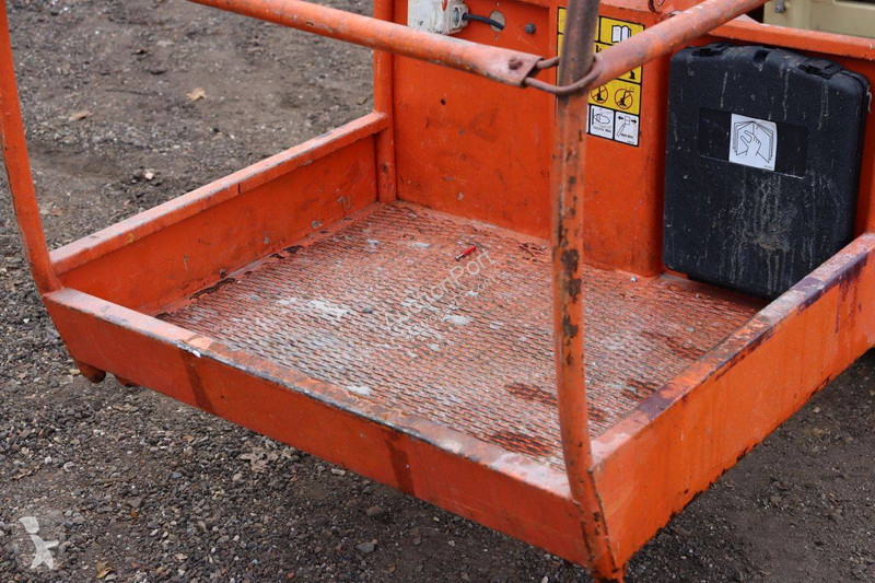 Plataforma elevadora JLG 10E