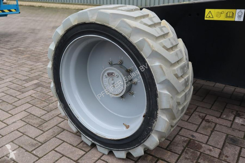 Vysokozdvižná plošina Genie Z60/37FE Hybrid 4x4...