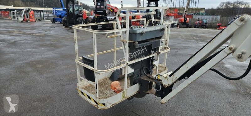 Piattaforma aerea JLG 450AJ