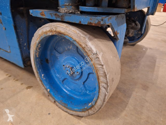 منصة تلسكوبية Genie GS-2646