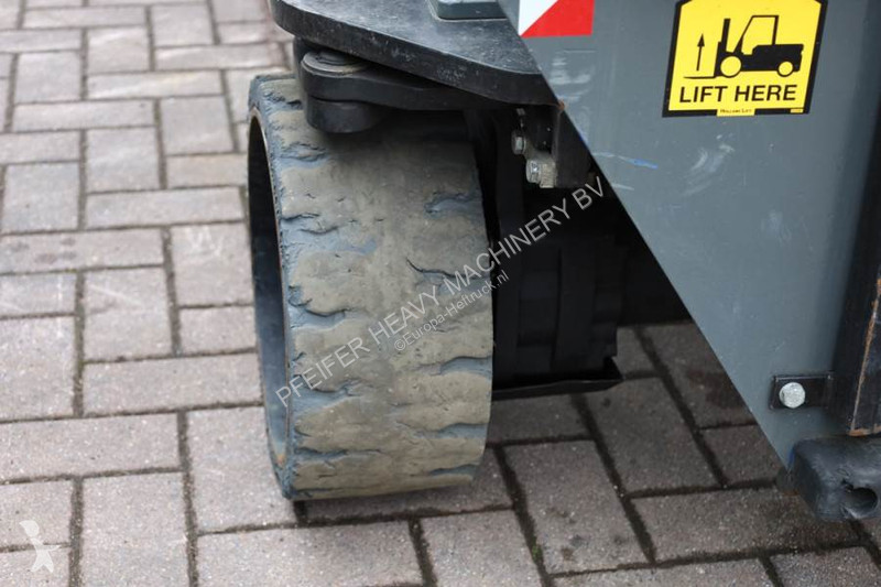 منصة تلسكوبية Hollandlift Ecostar HL-11812...