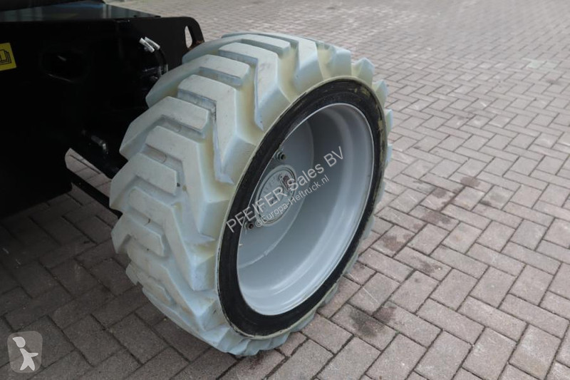 Vysokozdvižná plošina Genie Z60/37FE Hybrid 4x4...