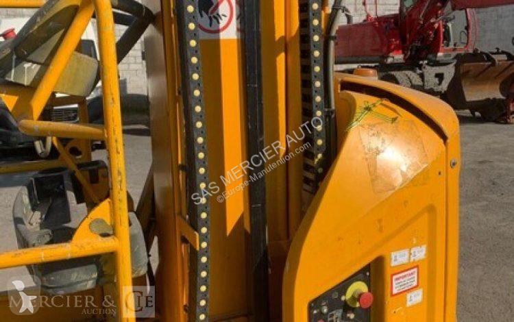 Nacelle JLG nacelle a mat vertical automotrice...