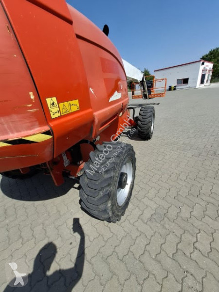 Piattaforma aerea JLG