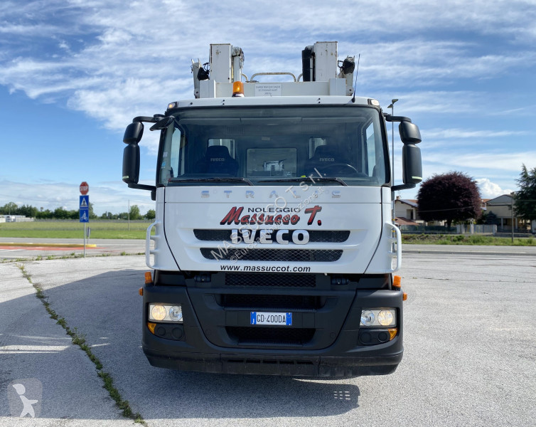 منصة تلسكوبية Iveco STRALIS 310