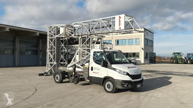 منصة تلسكوبية Iveco BARIN ABC 60-L