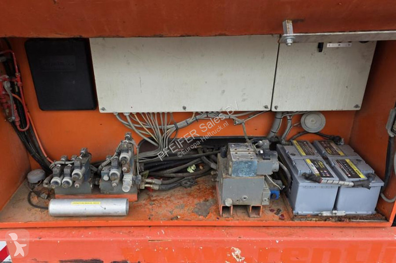 منصة تلسكوبية Hollandlift G-300DL30/S Diesel,...