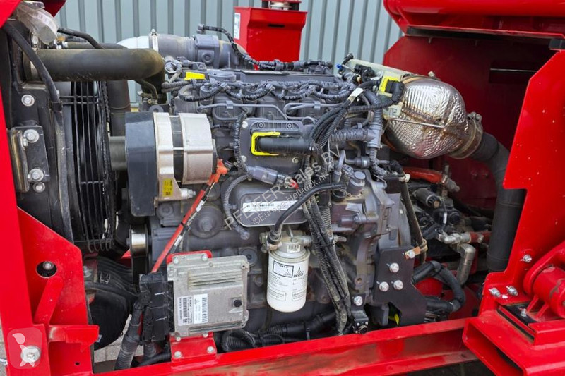 Vysokozdvižná plošina  SR1623D Diesel 4x4...