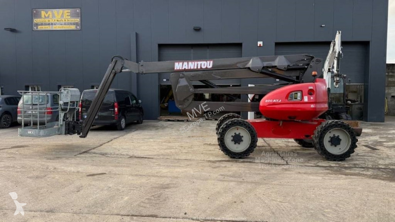 منصة تلسكوبية Manitou