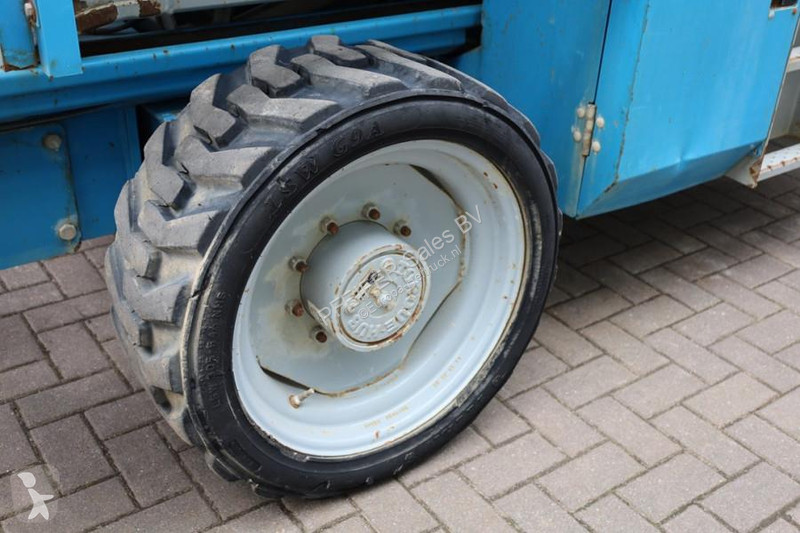 Vysokozdvižná plošina Genie GS4390 Diesel, 4x4...