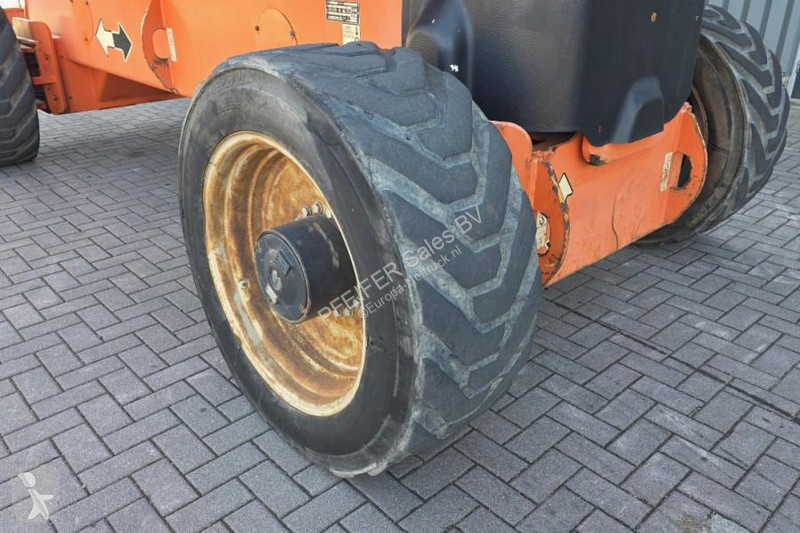 منصة تلسكوبية JLG Diesel, 4x4x4 Drive, 40.1m...