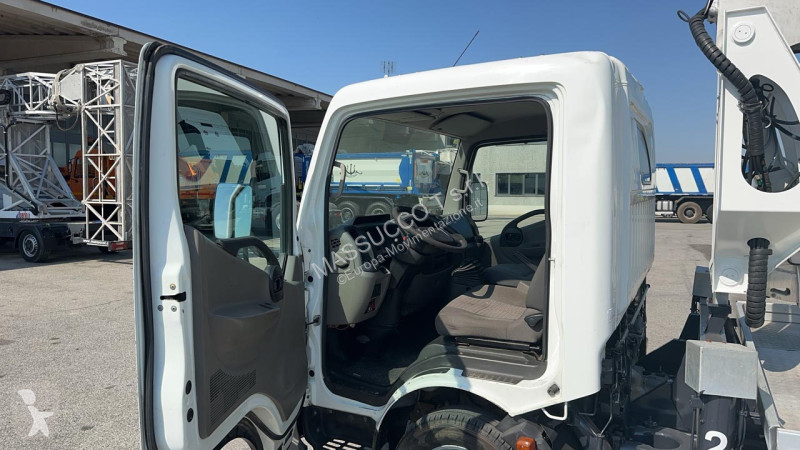 منصة تلسكوبية Nissan 35.11 MX 170