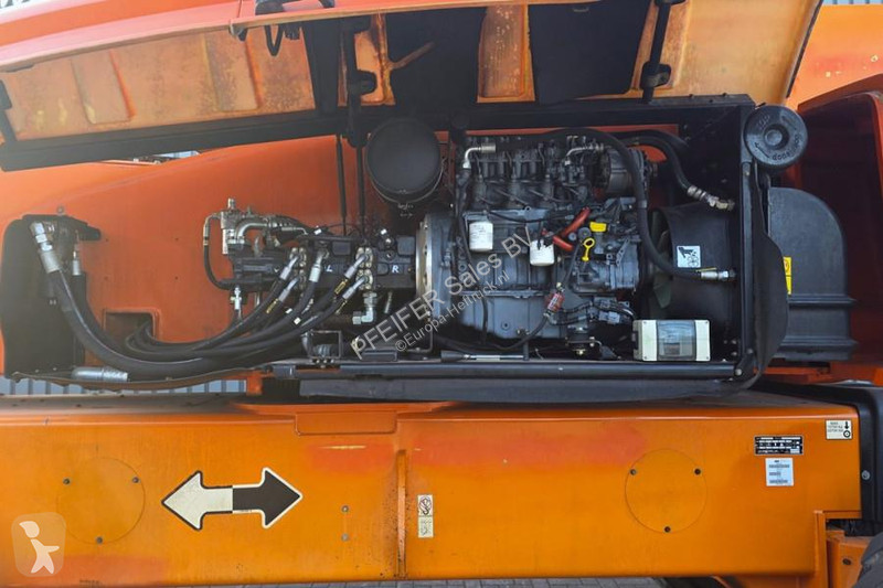 منصة تلسكوبية JLG Diesel, 4x4x4 Drive, 40.1m...