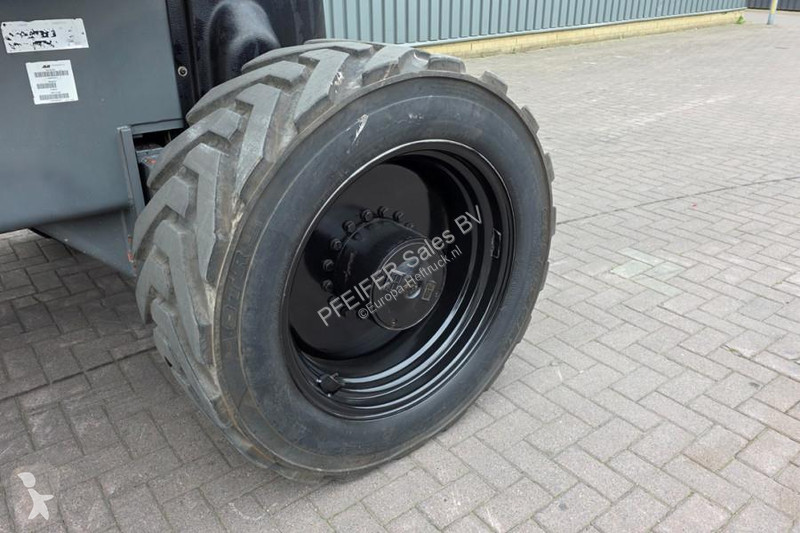 منصة تلسكوبية JLG 1250AJP Diesel, 4x4x4 Drive,...