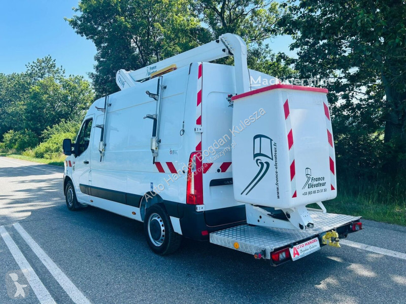Lift Renault 121ft