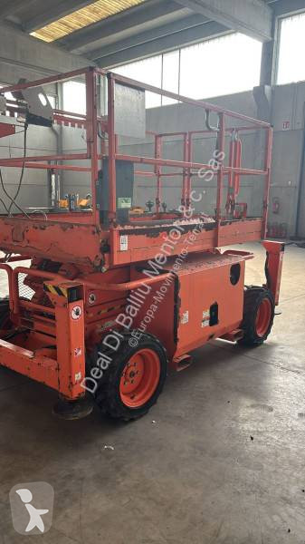 منصة تلسكوبية Skyjack SJ 6826RT