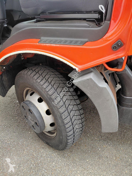 منصة تلسكوبية Palfinger P 210 BK / NISSAN CABSTAR
