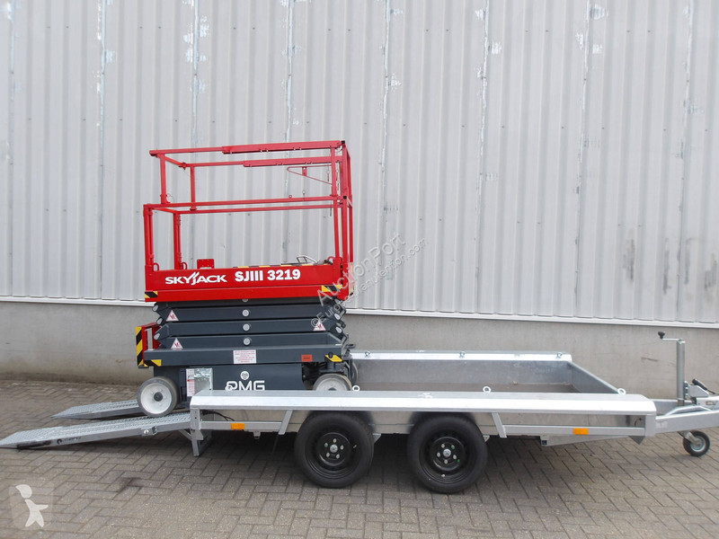 منصة تلسكوبية Skyjack SJ3219