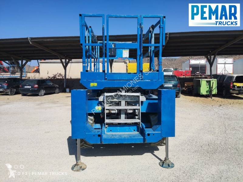 منصة تلسكوبية Genie GS3268RT