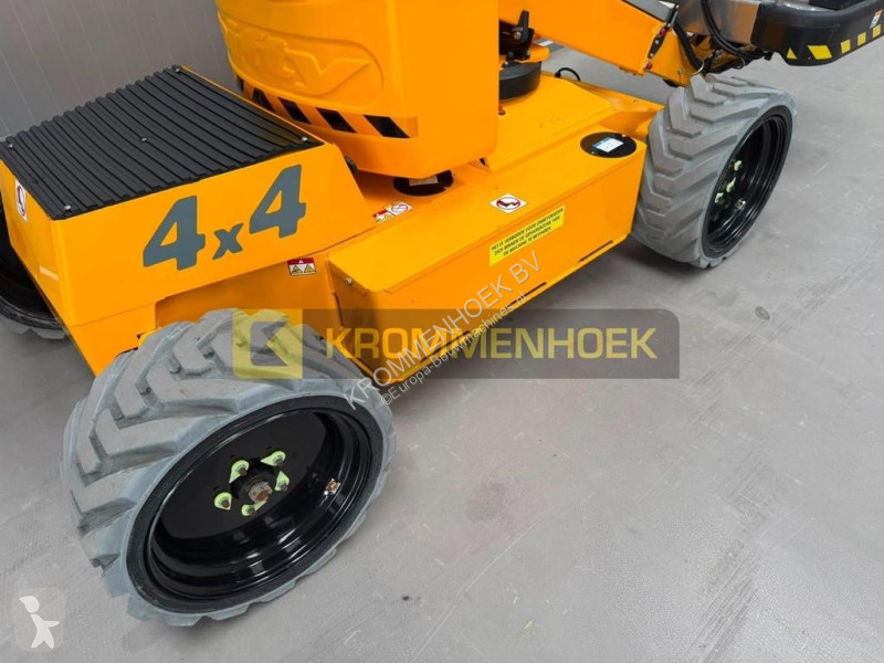 منصة تلسكوبية Niftylift HR 12 Hybride 4x4