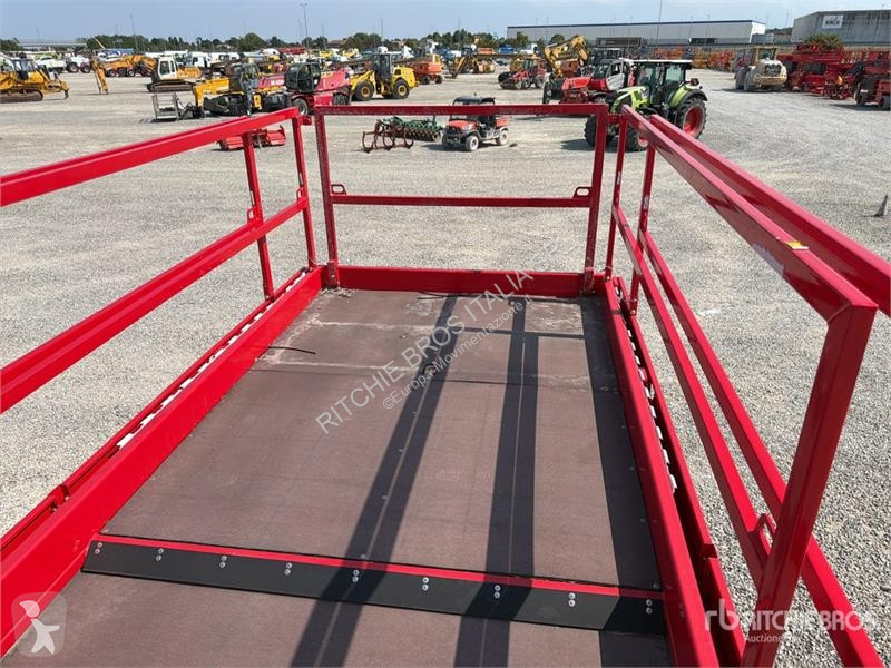Автовишка Magni 4x4 Electric Scissor Lift (Unused)