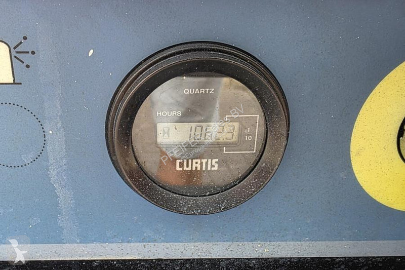 升降机 Haulotte Compact 12DX Diesel, 4x4 Drive,...