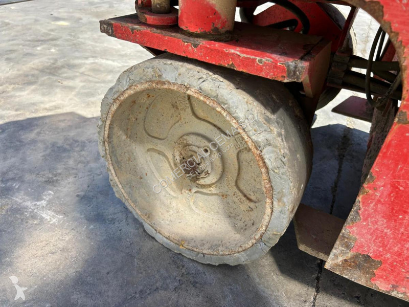 Автовышка Manitou