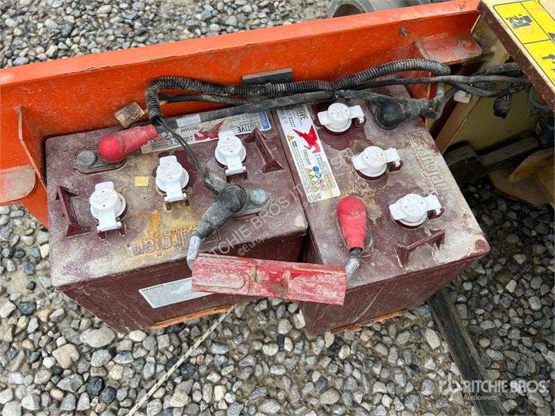 升降机 JLG Vertical Mast Lift