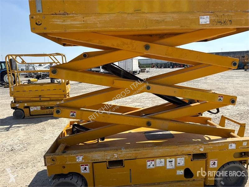 Emelőkosár Haulotte 8W Electric Scissor Lift