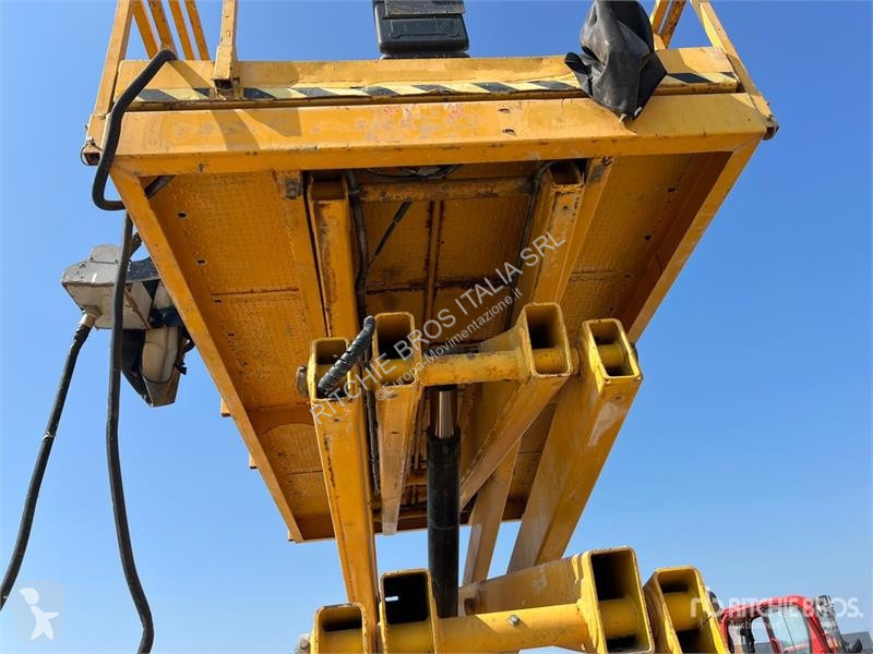 Emelőkosár Haulotte Diesel Scissor Lift