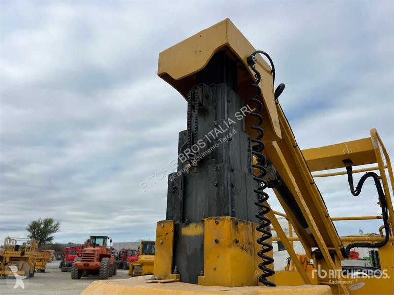 Plataforma elevadora Haulotte Vertical Mast Lift
