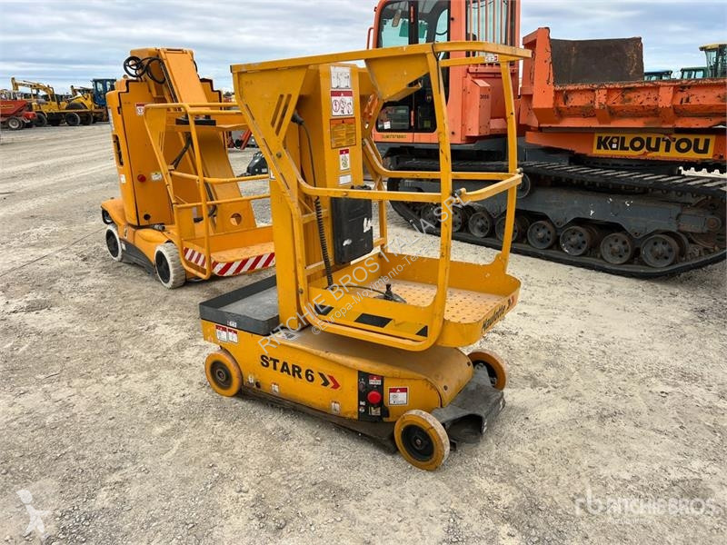 Plataforma elevadora Haulotte Vertical Mast Lift