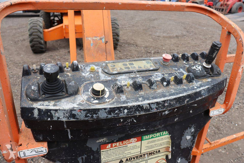 Plataforma elevadora JLG