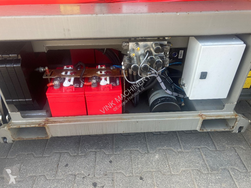 منصة تلسكوبية Hollandlift HL 9714