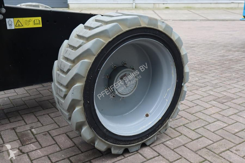 Vysokozdvižná plošina Genie Z60/37FE Hybrid 4x4...